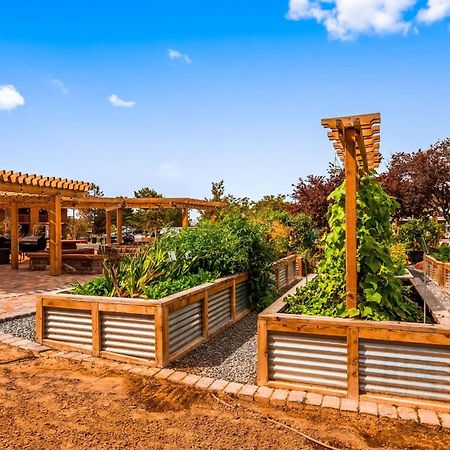 Best Western Plus Cedar Stadt Exterior foto