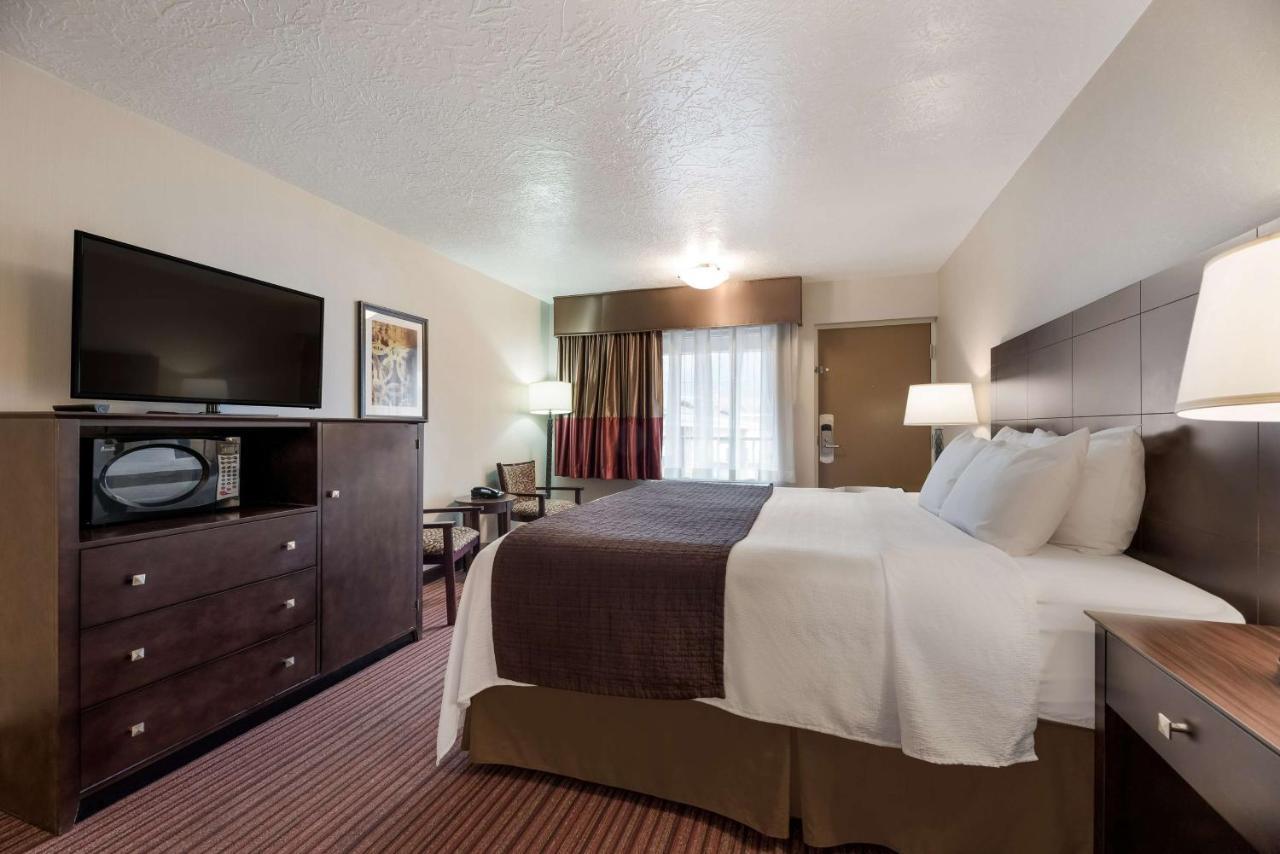 Best Western Plus Cedar Stadt Exterior foto