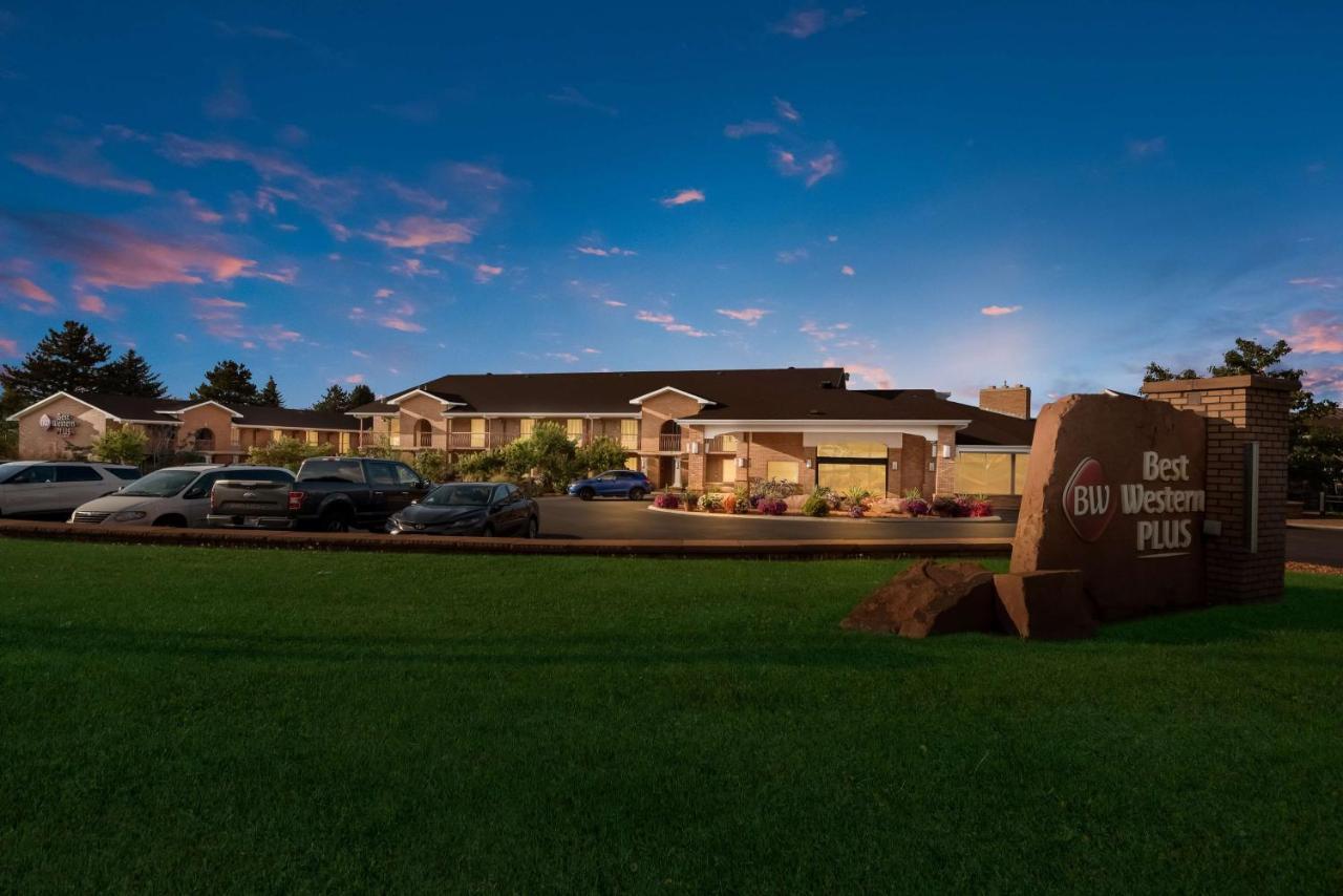 Best Western Plus Cedar Stadt Exterior foto